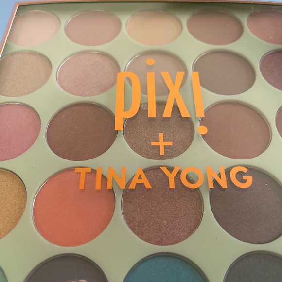 Pixi + Tina Yong NIB NWT Eyeshadow Palette - Picture 6 of 8